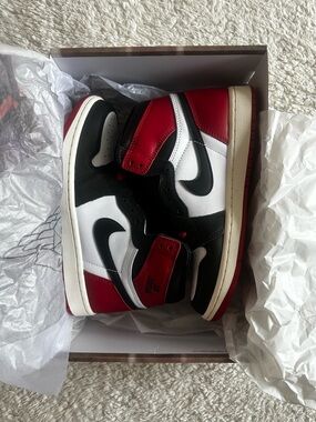 Air Jordan 1 Retro Black White Red High-Top Sneakers
